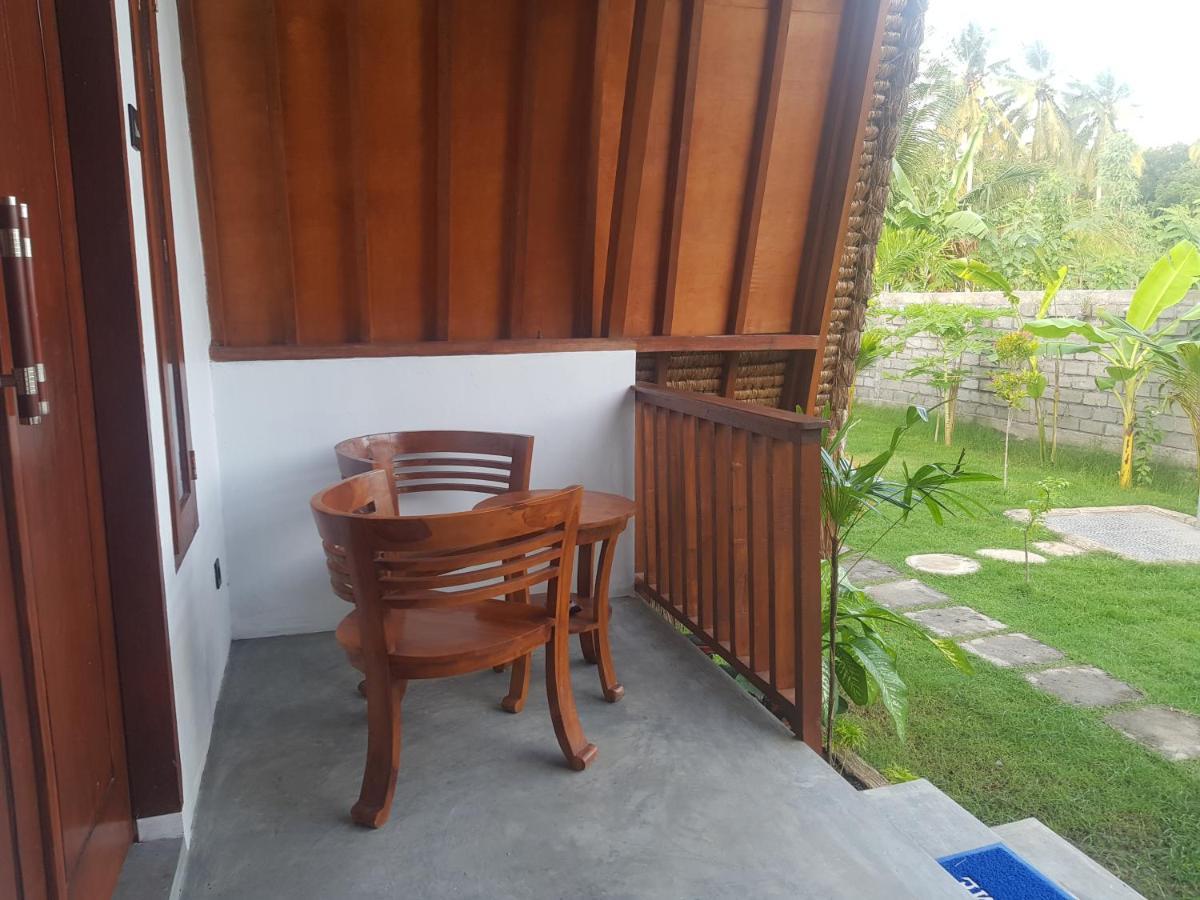 Tropical Sunday Bungalow - Surf And Stay Selong Belanak Luaran gambar