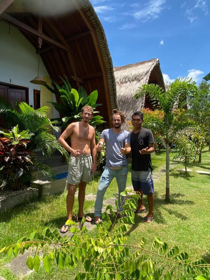 Tropical Sunday Bungalow - Surf And Stay Selong Belanak Luaran gambar