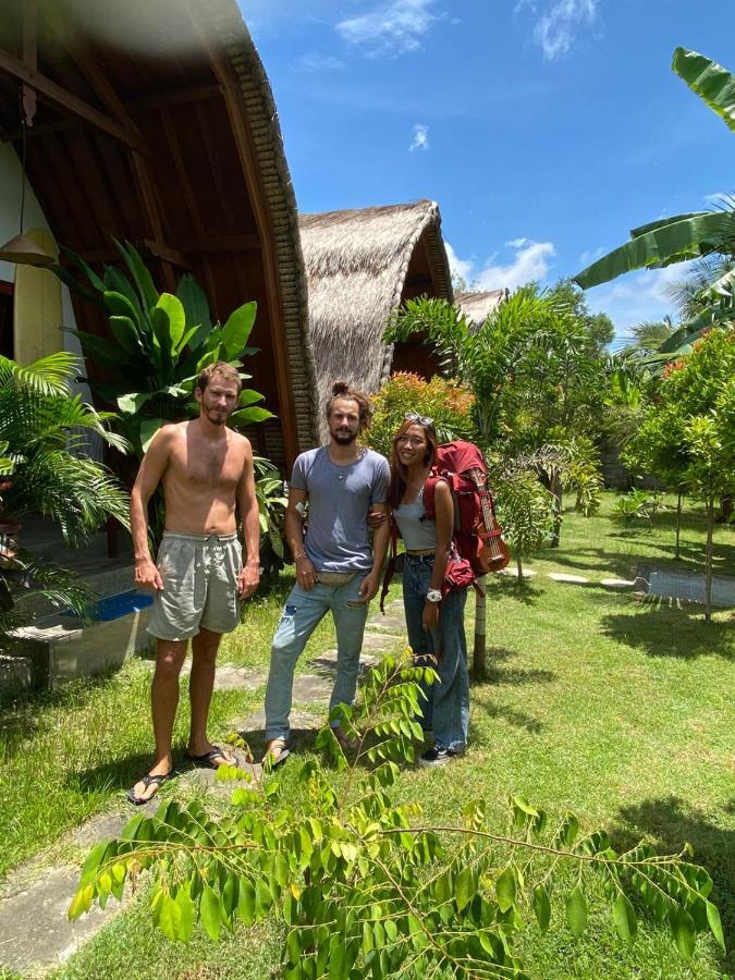 Tropical Sunday Bungalow - Surf And Stay Selong Belanak Luaran gambar